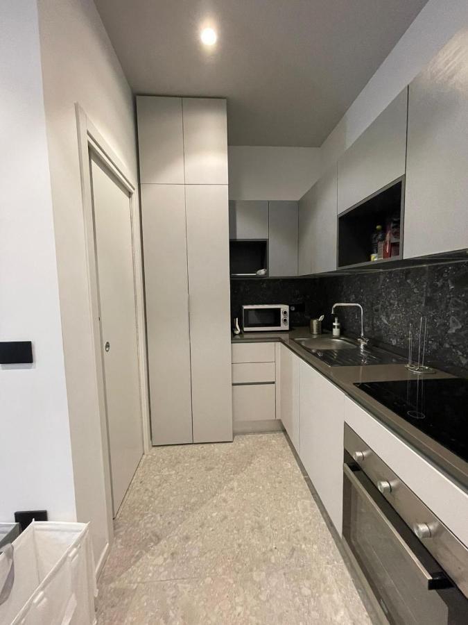 De Luca 6 Apartments Салерно Екстериор снимка