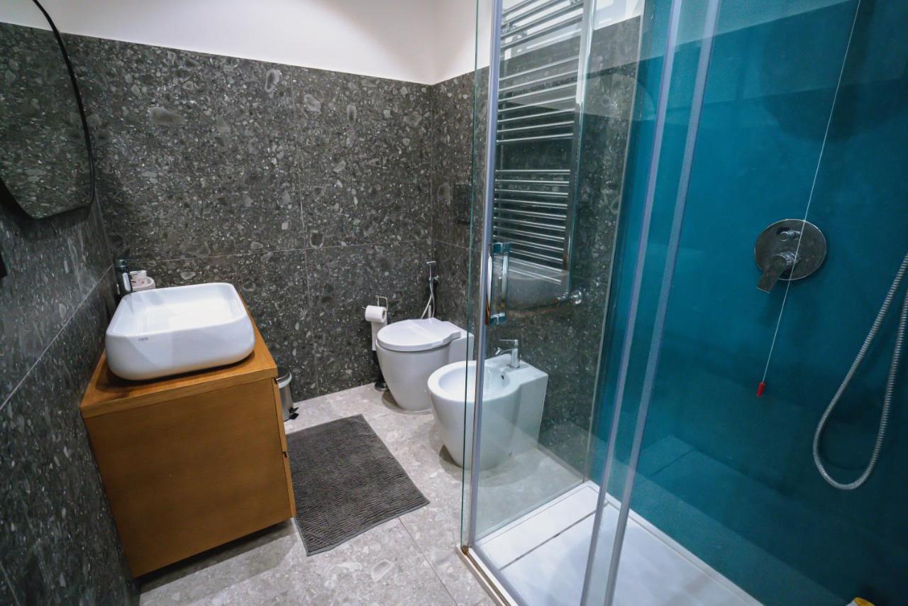 De Luca 6 Apartments Салерно Екстериор снимка