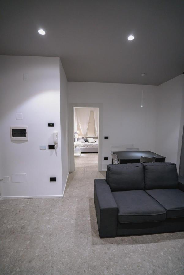 De Luca 6 Apartments Салерно Екстериор снимка