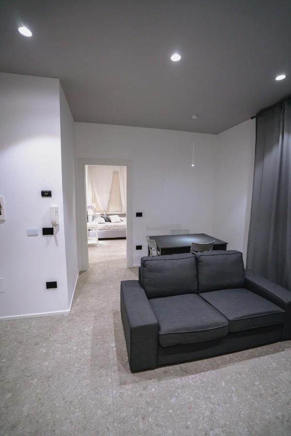 De Luca 6 Apartments Салерно Екстериор снимка