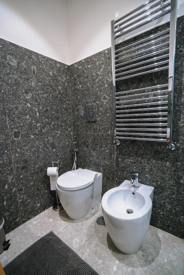 De Luca 6 Apartments Салерно Екстериор снимка